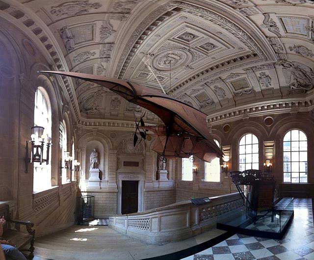 מטוס III של קלמנט אדר במוזיאון האומנויות והמלאכות