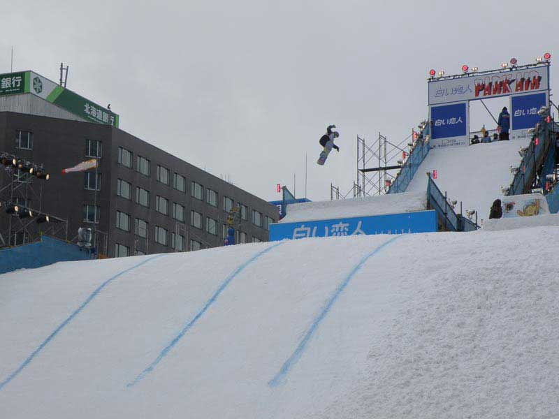 גולש סנובורד במגלשת הענק של פסטיבל השלג