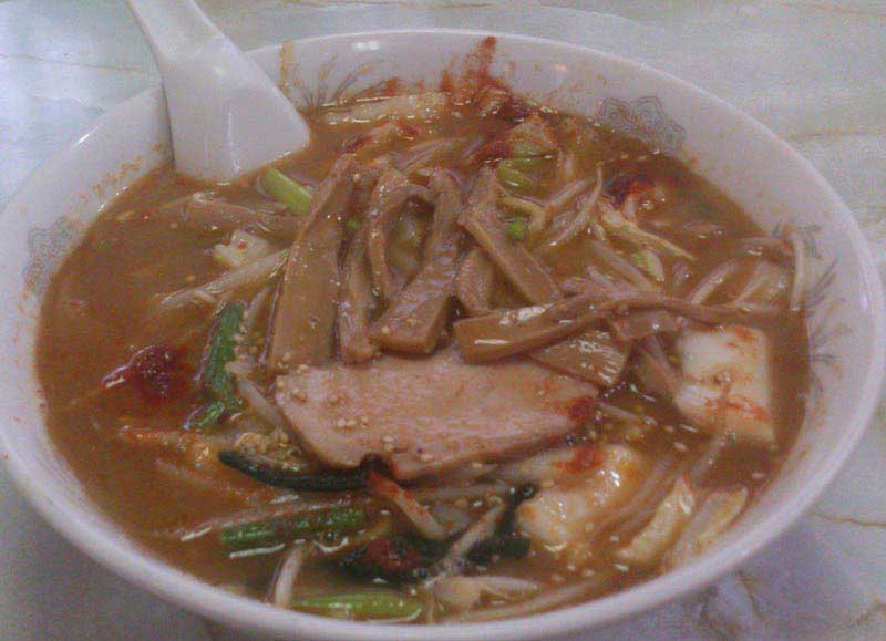 מרק ראמן מיסוֹ סאפּוֹרוֹ