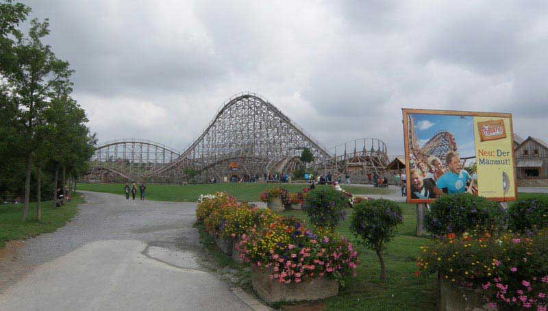 מגלשת הממותה, רכבת ההרים הראשונה בדרום גרמניה שנבנתה מעץ
