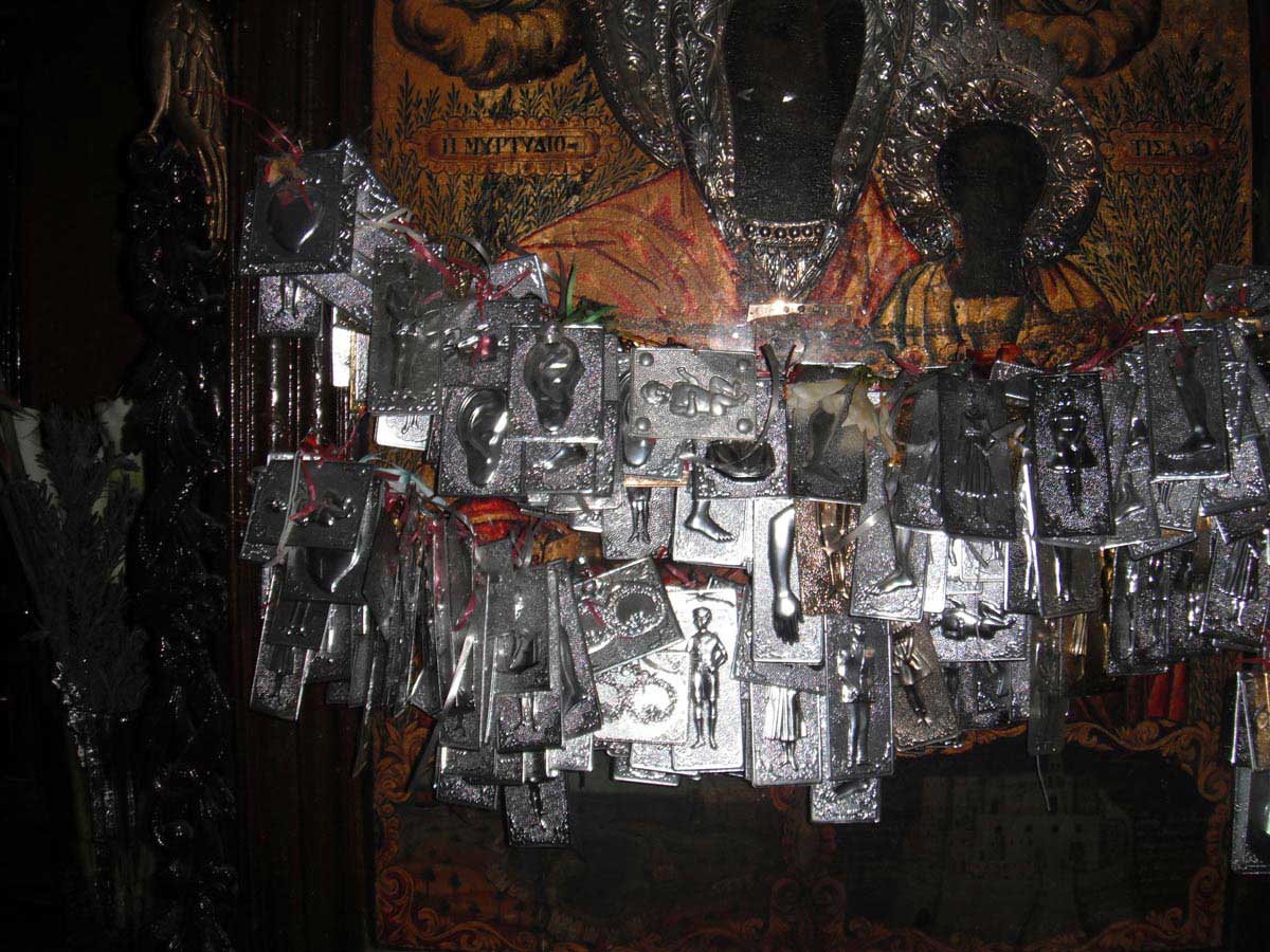 לוחיות מתכת להגנה מפני מחלות