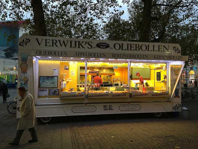 דוכן אוֹליֶיבּוֹלֶן