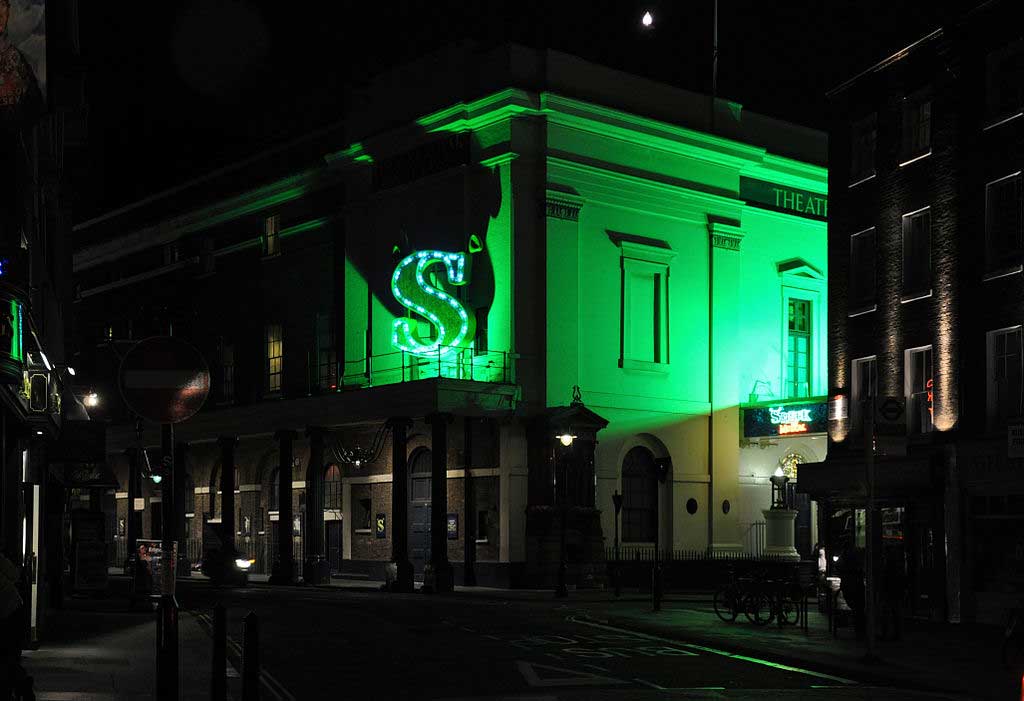 שרק בלונדון לא רק במחזמר