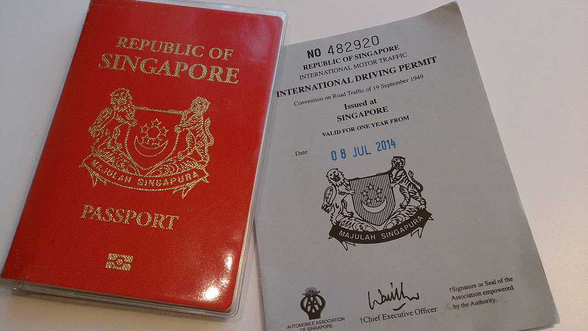 רשיון נהיגה בינלאומי ודרכון: ומה אם השוטר א-דז׳ו-לאי בסינגפור יבקש דווקא את הרשיון האפור?