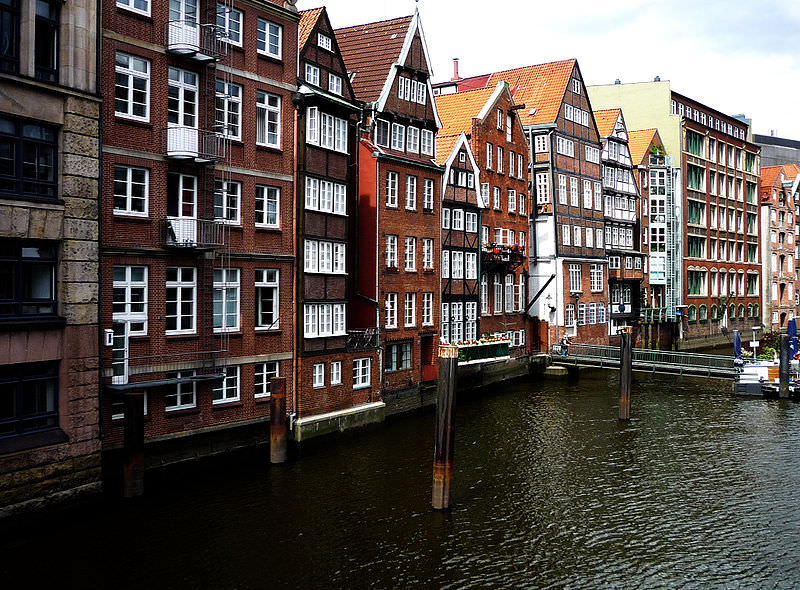 שיט בתעלות המבורג, אחת הפעילויות המומלצות בעיר