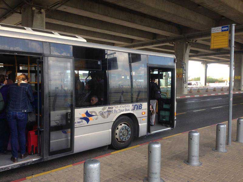 האוטובוס (שאטל) לטרמינל 1