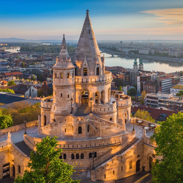 בודפשט אייוויטנס